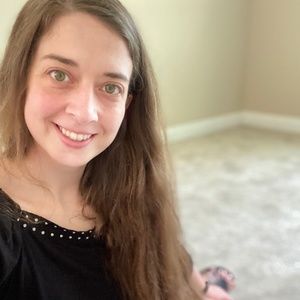 Meet your Posher, Dana